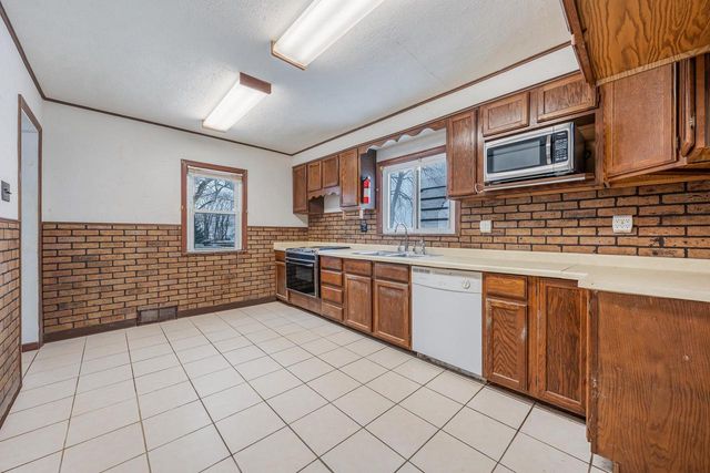 2453 EAST SHORE DRIVE, Green Bay, WI 54302