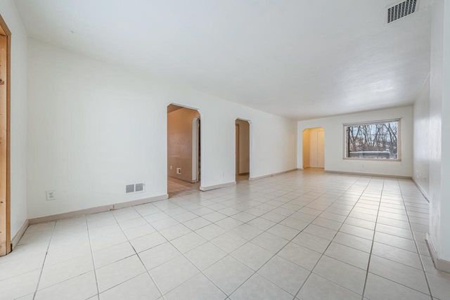 2453 EAST SHORE DRIVE, Green Bay, WI 54302