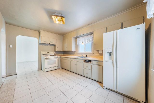 2453 EAST SHORE DRIVE, Green Bay, WI 54302