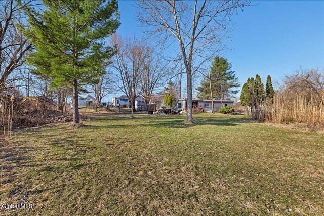 89 Morris Road, Schenectady, NY 12304