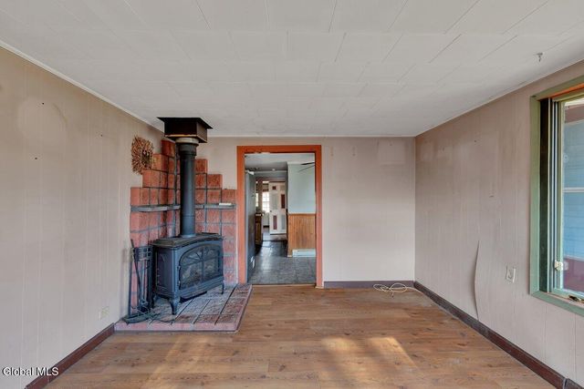 89 Morris Road, Schenectady, NY 12304