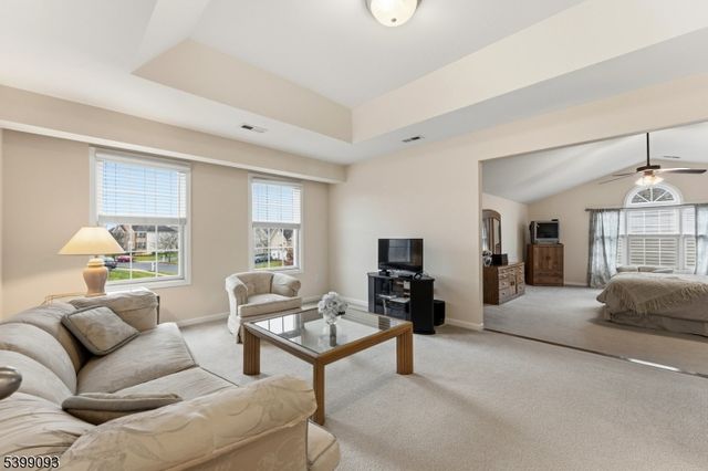 26 Rouser Way, Hillsborough Twp., NJ 08844