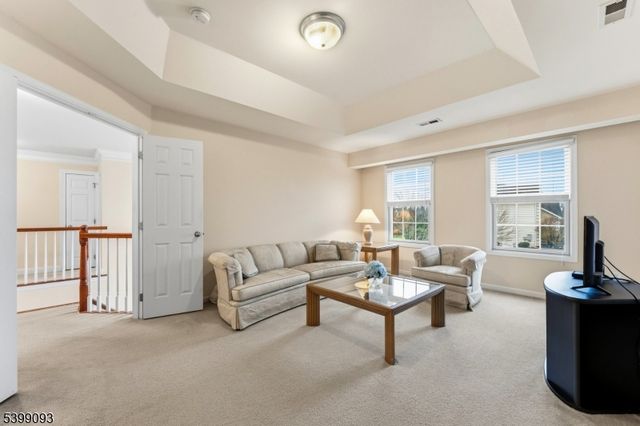 26 Rouser Way, Hillsborough Twp., NJ 08844