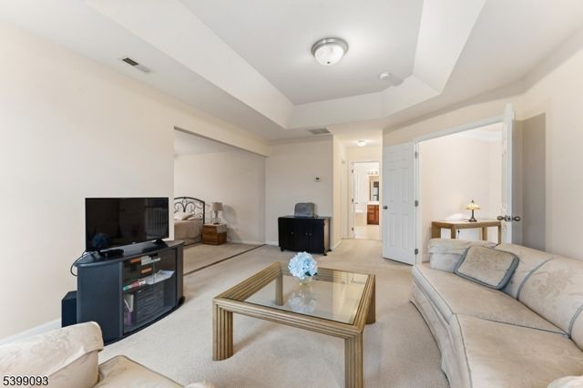 26 Rouser Way, Hillsborough Twp., NJ 08844