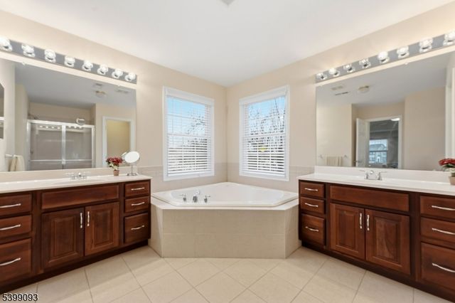 26 Rouser Way, Hillsborough Twp., NJ 08844