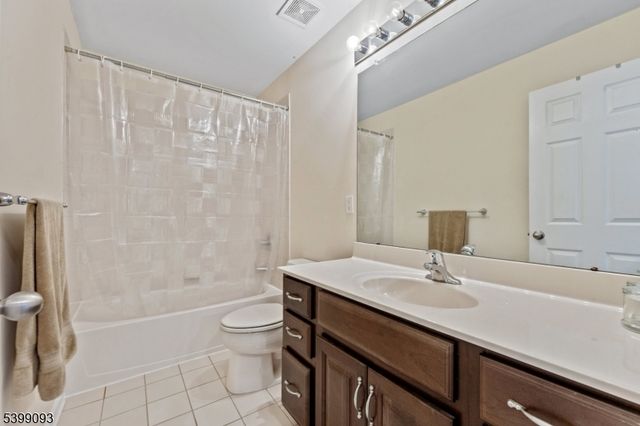 26 Rouser Way, Hillsborough Twp., NJ 08844