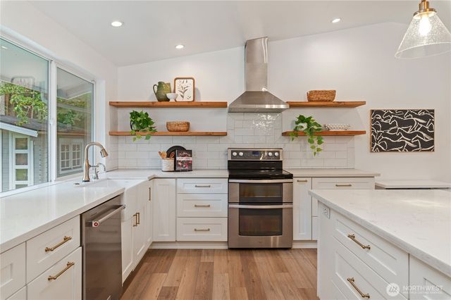 14008 55th Avenue NW, Gig Harbor, WA 98332