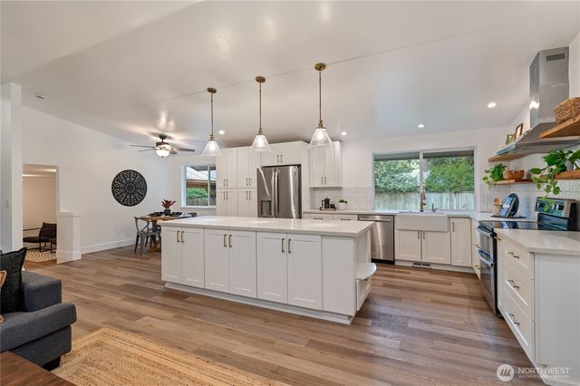 14008 55th Avenue NW, Gig Harbor, WA 98332