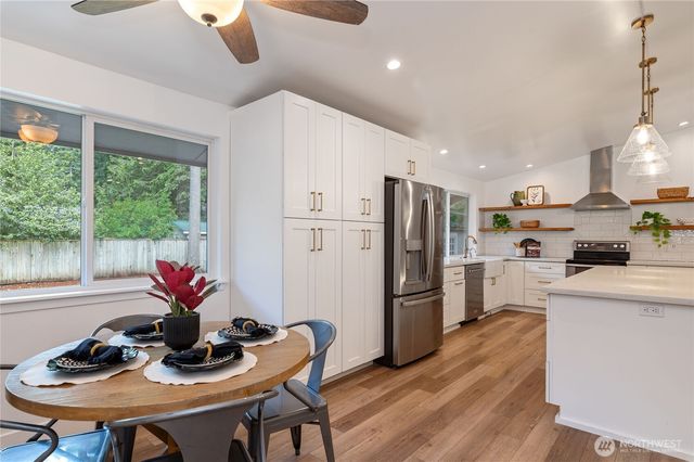 14008 55th Avenue NW, Gig Harbor, WA 98332