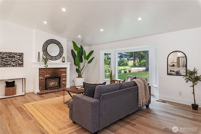 14008 55th Avenue NW, Gig Harbor, WA 98332