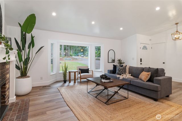 14008 55th Avenue NW, Gig Harbor, WA 98332
