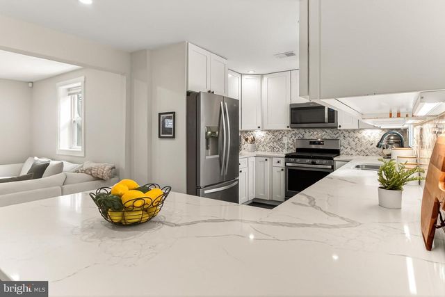 6805 FARRAGUT AVE, Falls Church, VA 22042