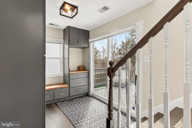 6805 FARRAGUT AVE, Falls Church, VA 22042