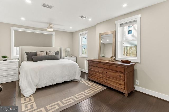 6805 FARRAGUT AVE, Falls Church, VA 22042