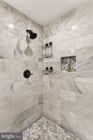 6805 FARRAGUT AVE, Falls Church, VA 22042