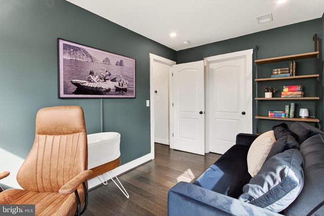 6805 FARRAGUT AVE, Falls Church, VA 22042