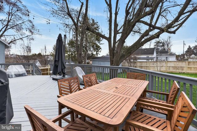 6805 FARRAGUT AVE, Falls Church, VA 22042