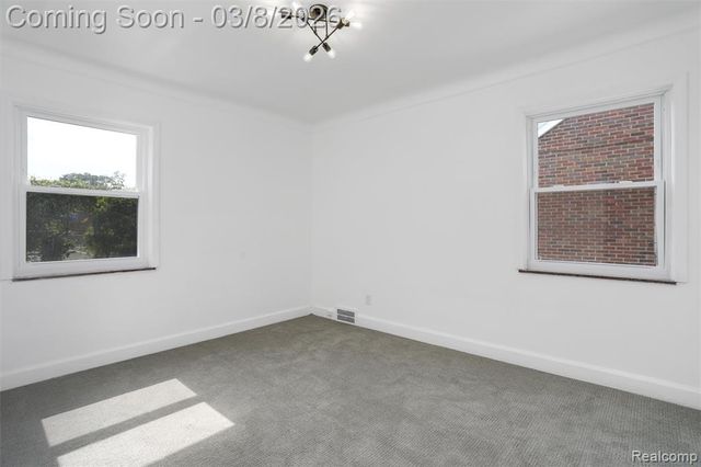 5743 Buckingham Avenue, Detroit, MI 48224