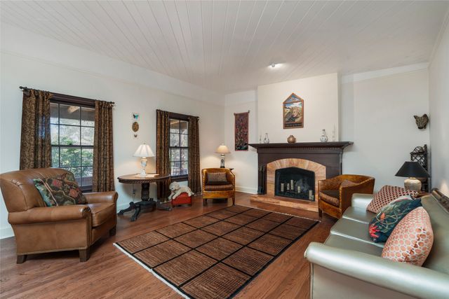 130 W Houghton Street, Santa Fe, NM 87505