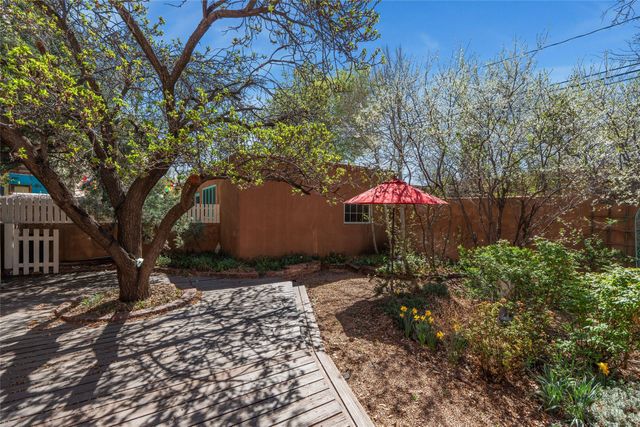 130 W Houghton Street, Santa Fe, NM 87505