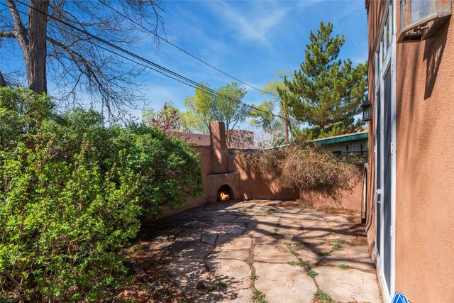 130 W Houghton Street, Santa Fe, NM 87505