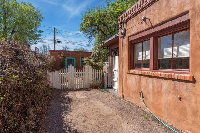 130 W Houghton Street, Santa Fe, NM 87505