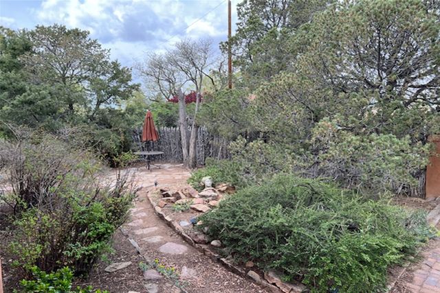 130 W Houghton Street, Santa Fe, NM 87505