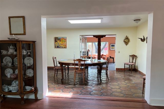 130 W Houghton Street, Santa Fe, NM 87505