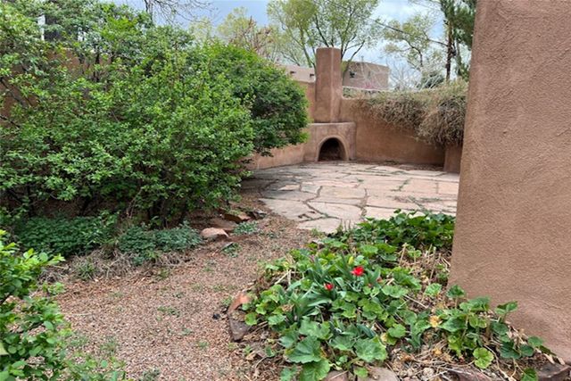 130 W Houghton Street, Santa Fe, NM 87505