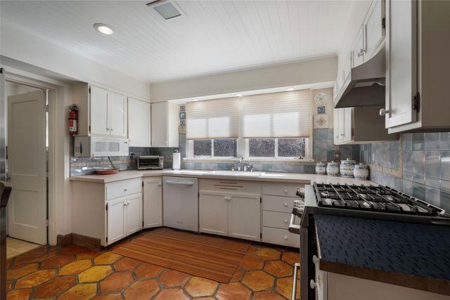 130 W Houghton Street, Santa Fe, NM 87505