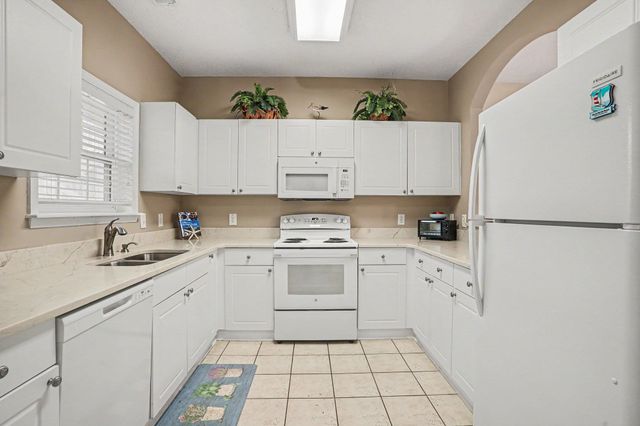 5825 Catalina Dr Unit 322, North Myrtle Beach, SC 29582