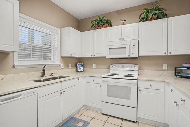 5825 Catalina Dr Unit 322, North Myrtle Beach, SC 29582