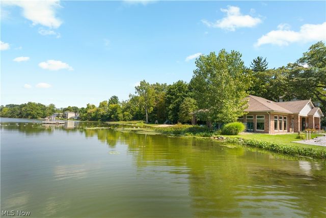 7671 W Lake Boulevard, Kent, OH 44240