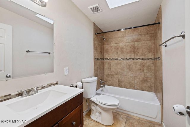 1301 W Kleindale Road, Tucson, AZ 85705
