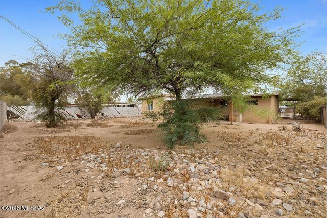 1301 W Kleindale Road, Tucson, AZ 85705