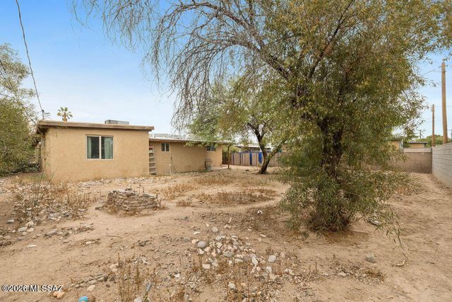 1301 W Kleindale Road, Tucson, AZ 85705