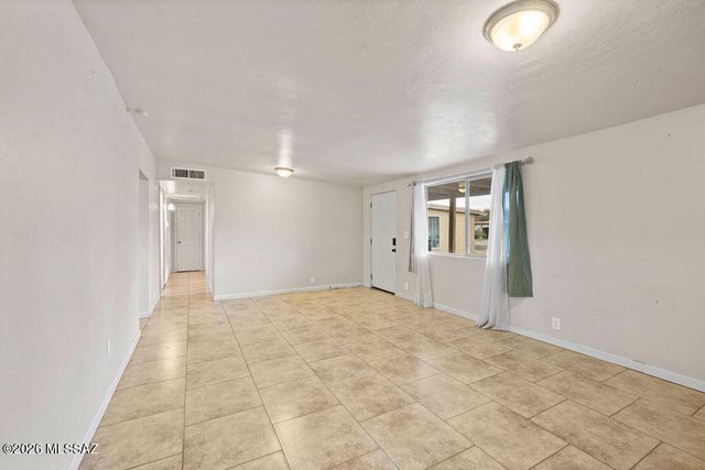 1301 W Kleindale Road, Tucson, AZ 85705