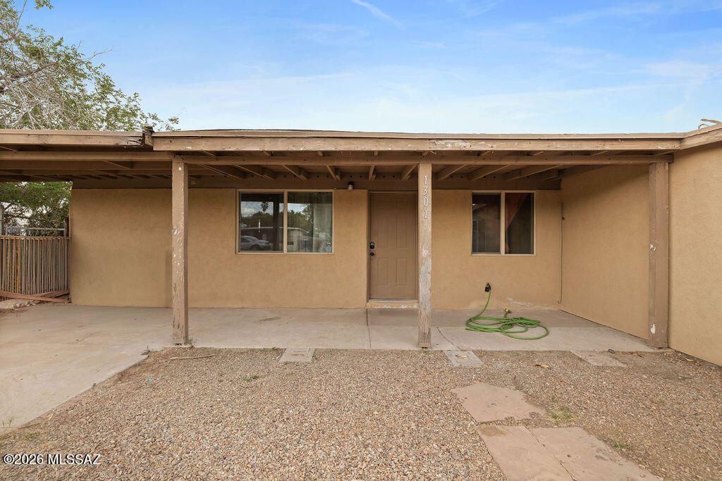 1301 W Kleindale Road, Tucson, AZ 85705