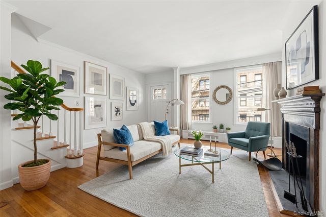 4238 Vireo Avenue, Bronx, NY 10470