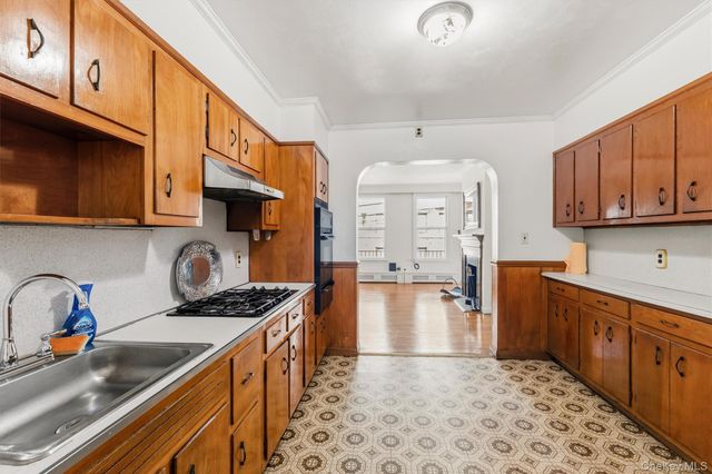 4238 Vireo Avenue, Bronx, NY 10470