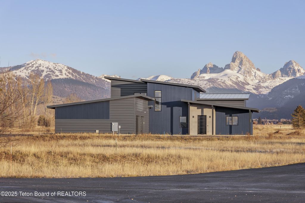 1404 CANYON SUNRISE, Driggs, ID 83422