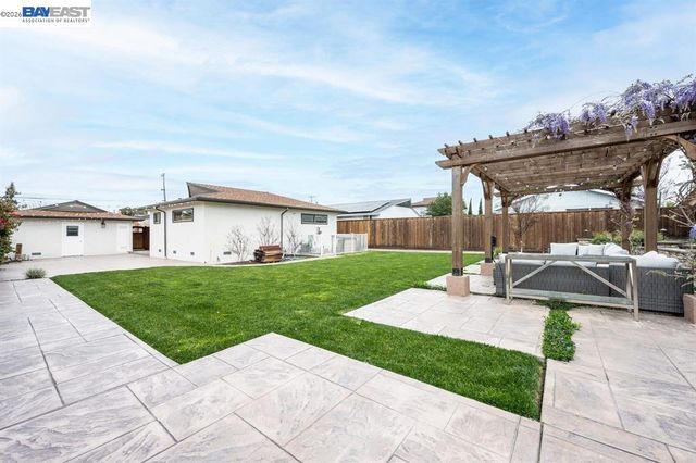 1338 Thais Lane, Hayward, CA 94544