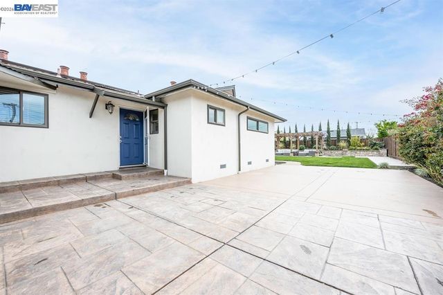 1338 Thais Lane, Hayward, CA 94544