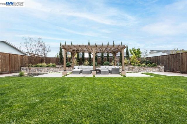 1338 Thais Lane, Hayward, CA 94544