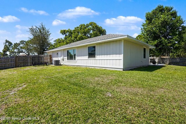 2169 Wagonwheel Avenue SE, Palm Bay, FL 32909