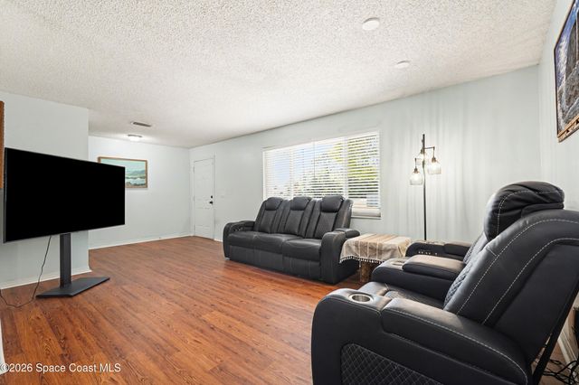 2169 Wagonwheel Avenue SE, Palm Bay, FL 32909