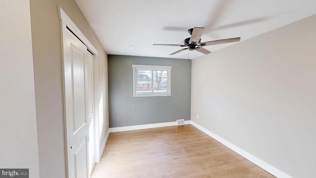 1038 PLATT AVE, Folsom, PA 19033