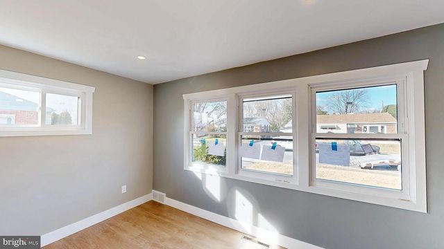 1038 PLATT AVE, Folsom, PA 19033