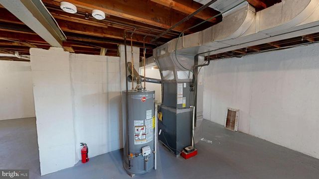 1038 PLATT AVE, Folsom, PA 19033