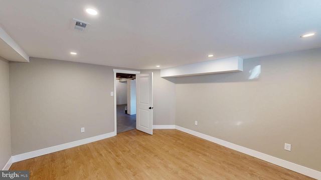 1038 PLATT AVE, Folsom, PA 19033